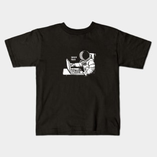 Space hack Kids T-Shirt